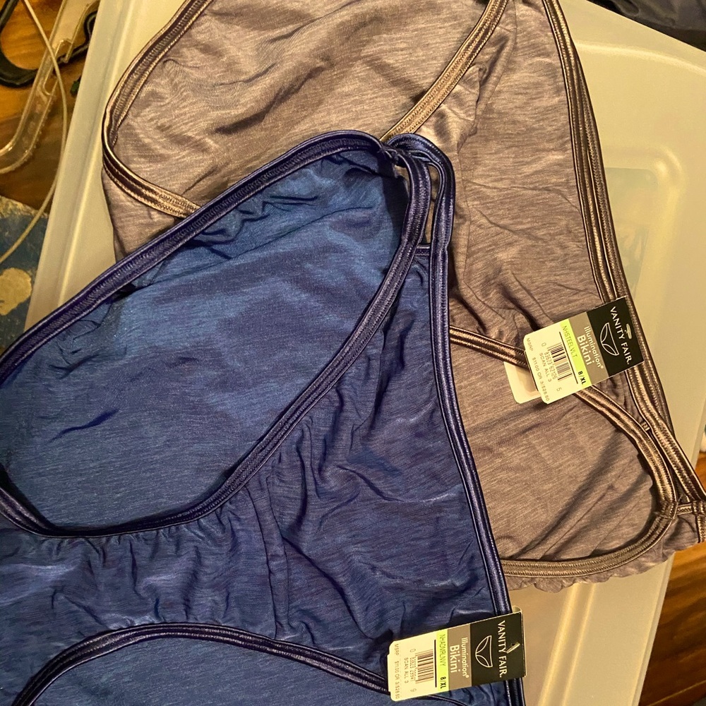 New with tags. 2 pair bikini panties. Sz 8